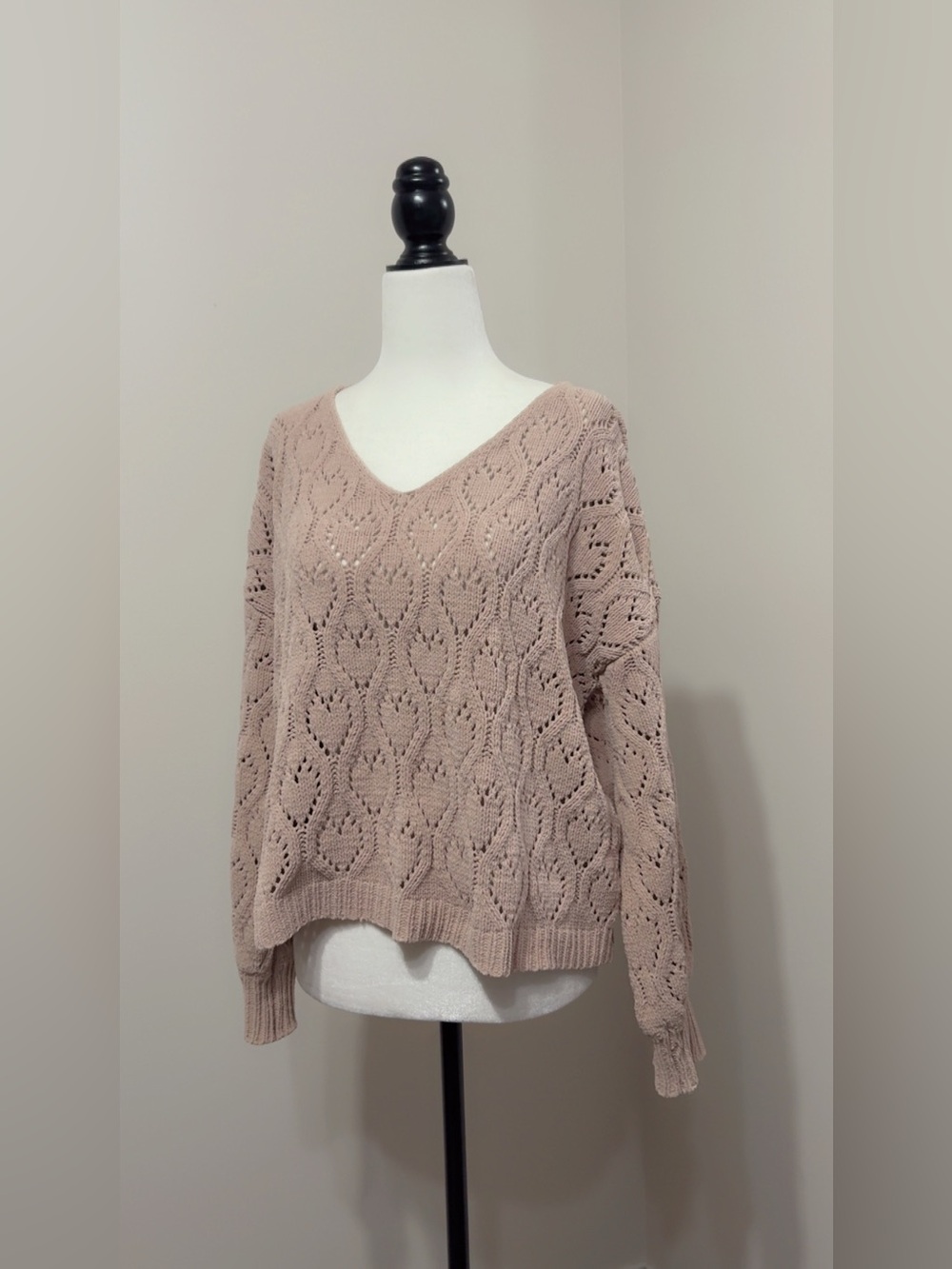 moon & madison Open-Knit V-Neck Sweater in Blush